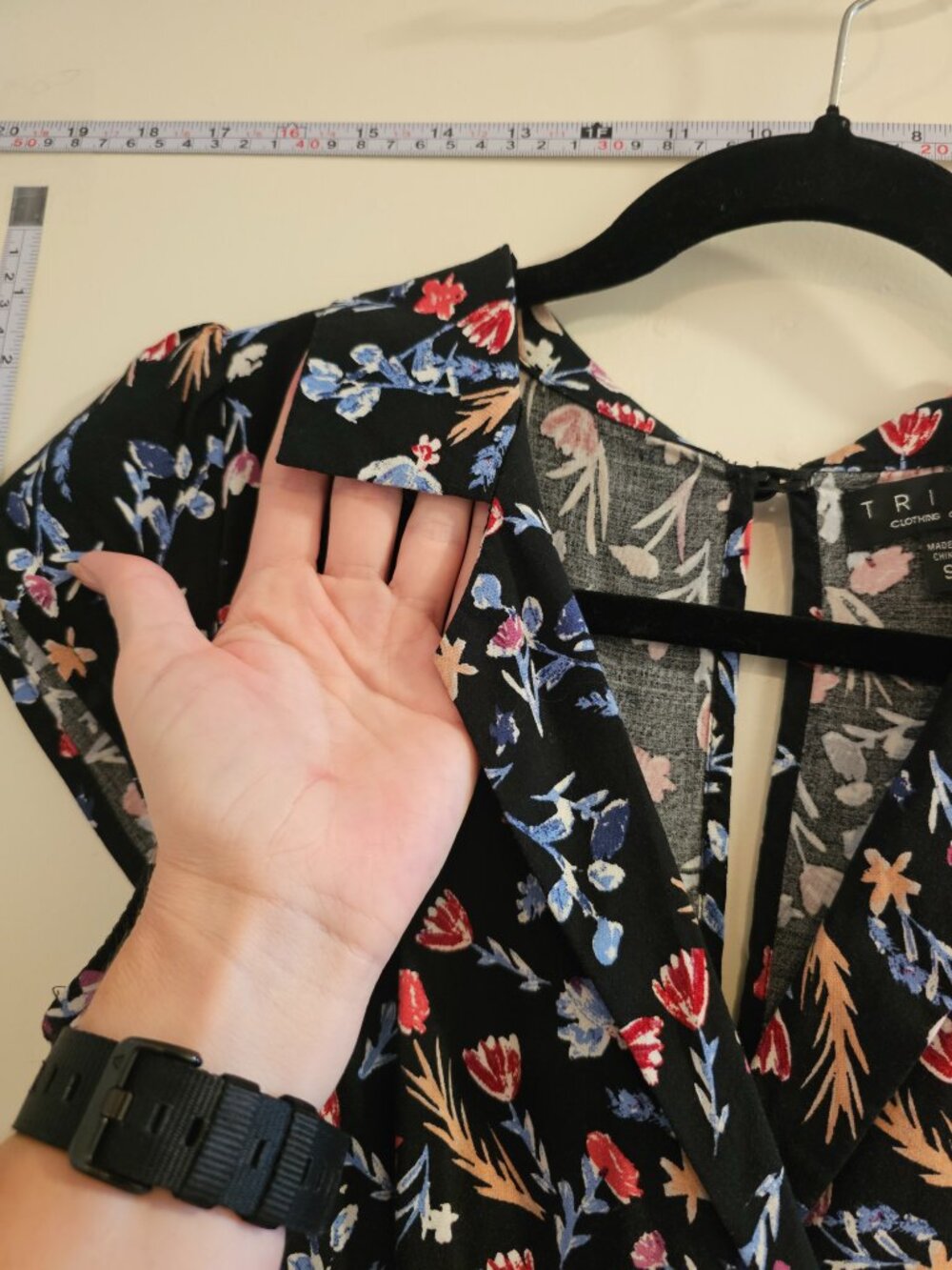Trixxi ModCloth Black Floral V Neck Mini Dress Size Small - Picture 5 of 5
